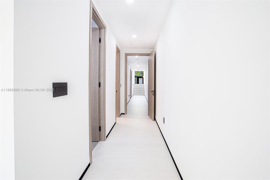 Spacious, unfurnished interior of a new home in , Miami (Image 18).