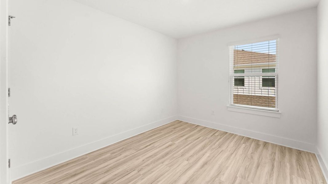 Spacious, unfurnished interior of a new home in Hawks Landing Townhomes, Santa Rosa Beach (Image 24).