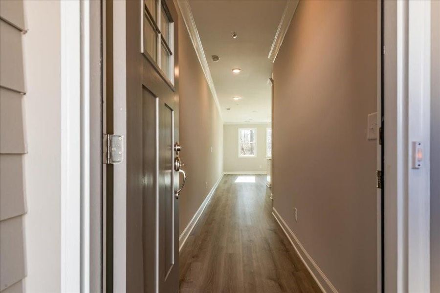 Spacious, unfurnished interior of a new home in Bluffs at Bells Ferry, Marietta (Image 21).