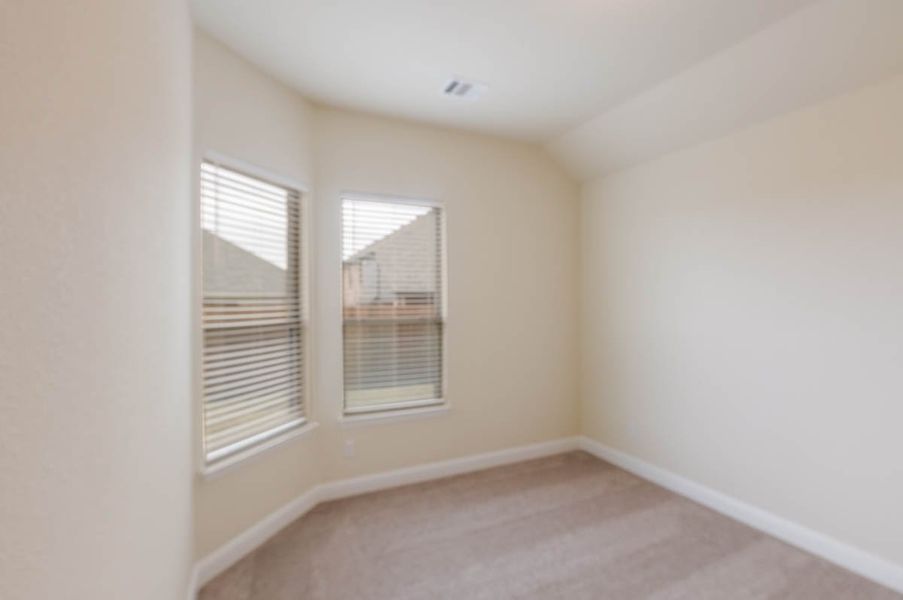 Spacious, unfurnished interior of a new home in Las Lomas, Forney (Image 30).