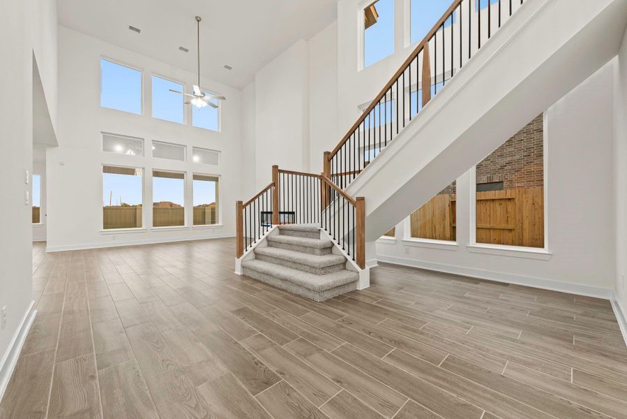 Representative image. Features, specifications, selections and colors may vary. Representative image. Features, specifications, selections and colors may vary.