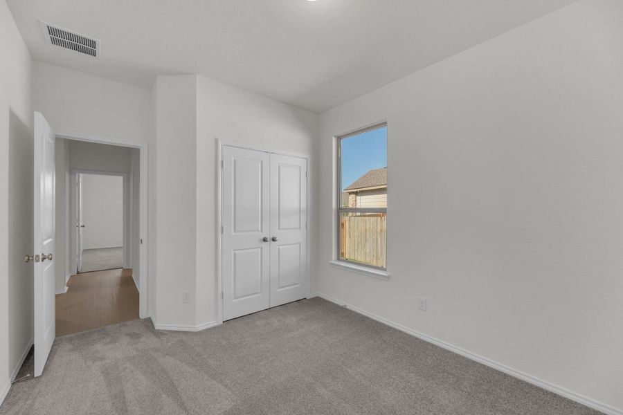 Spacious, unfurnished interior of a new home in Retreat at San Gabriel, Georgetown (Image 31).