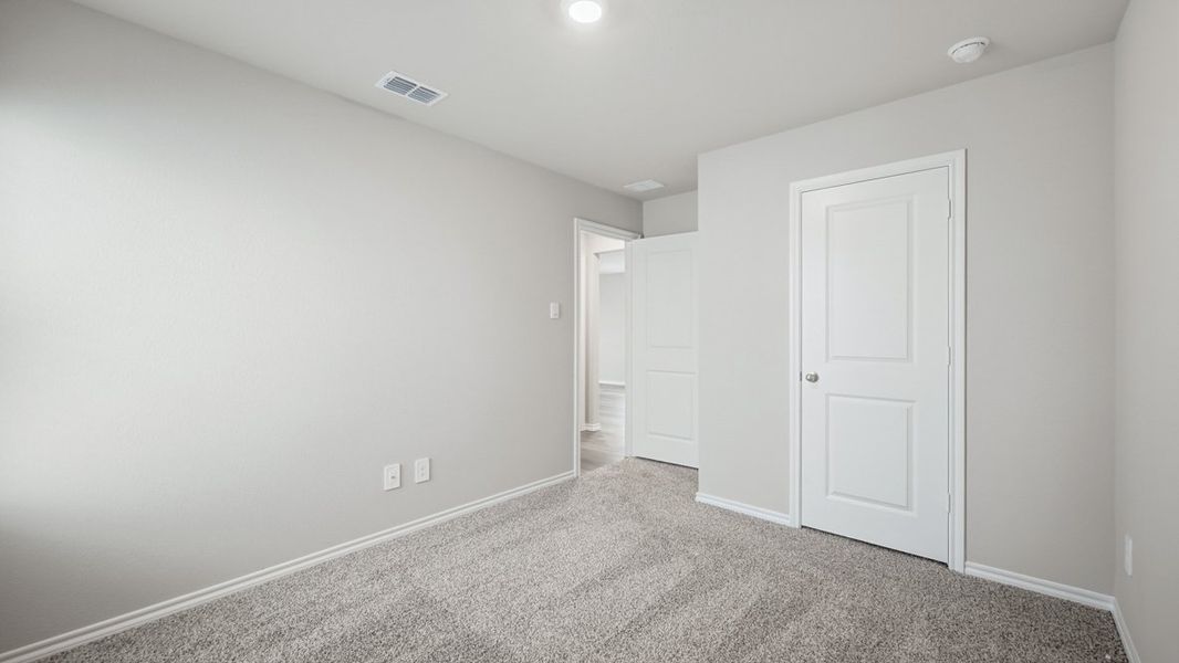 Representative unfurnished interior of a home built from the Caprock by D.R. Horton in Hickory Grove, Krum (Image 39).
