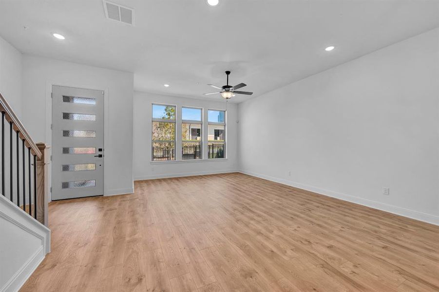 Spacious, unfurnished interior of a new home in Hillside at Las Colinas, Irving (Image 23). Spacious, unfurnished interior of a new home in Hillside at Las Colinas, Irving (Image 23).