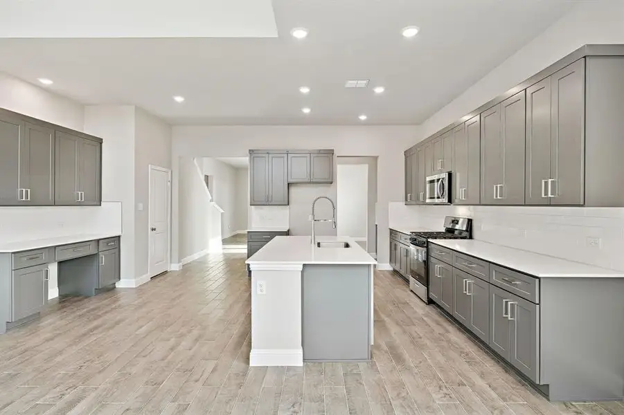 Furnished interior view inside a new home in Venetian, Weston (Image 10).