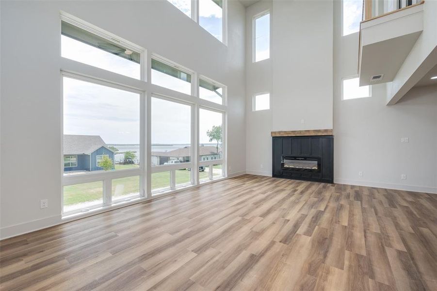 Spacious, unfurnished interior of a new home in , Bridgeport (Image 24).