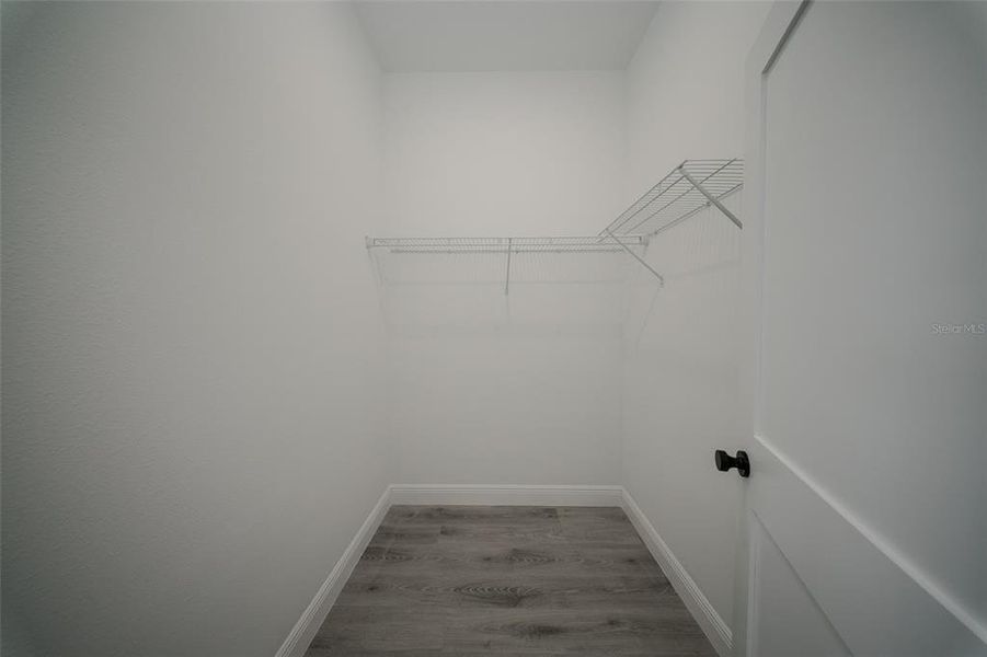 Spacious, unfurnished interior of a new home in , Ocala (Image 5).