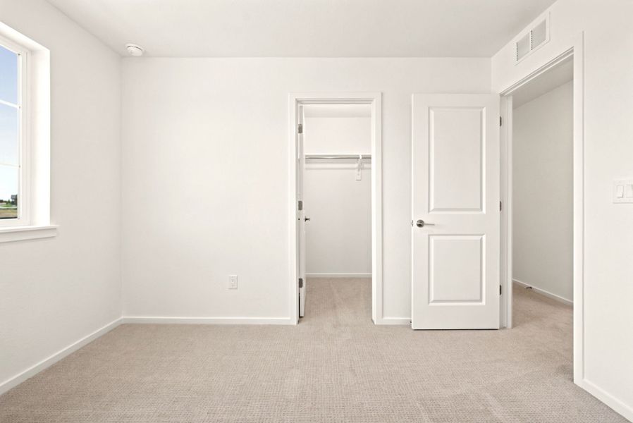 Spacious, unfurnished interior of a new home in Cordovan, Firestone (Image 30).