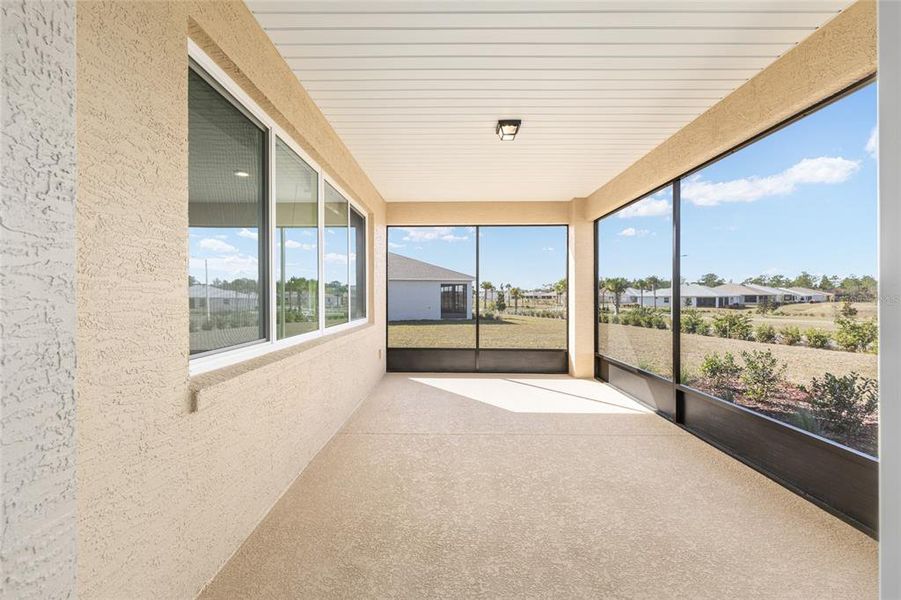 Exterior details and patio area of a home in , Ocala (Image 4).