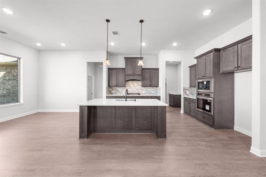 Furnished interior view inside a new home in , Waxahachie (Image 9).