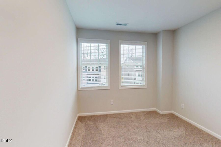 3986921_50034 3986921_50034