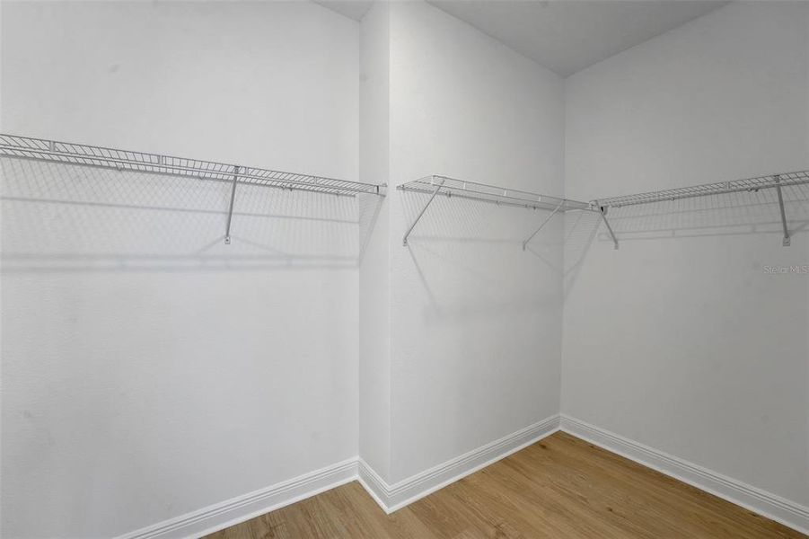 Spacious, unfurnished interior of a new home in Green Key Village, Lady Lake (Image 14).