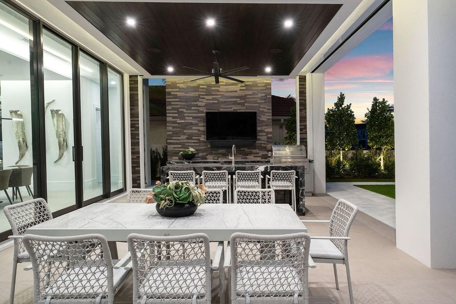 169_Coconut_Palm_Road_Dusk_18