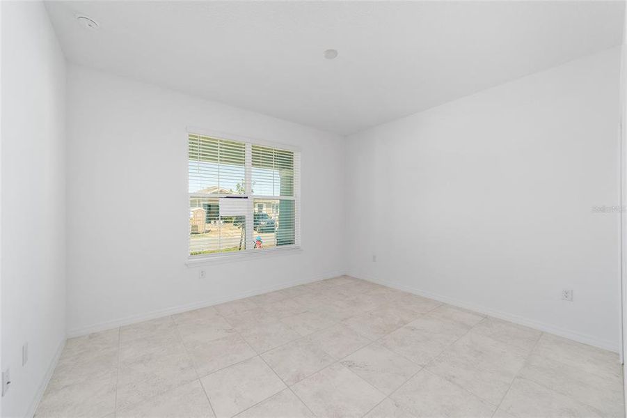 Spacious, unfurnished interior of a new home in Calesa Township, Ocala (Image 36).