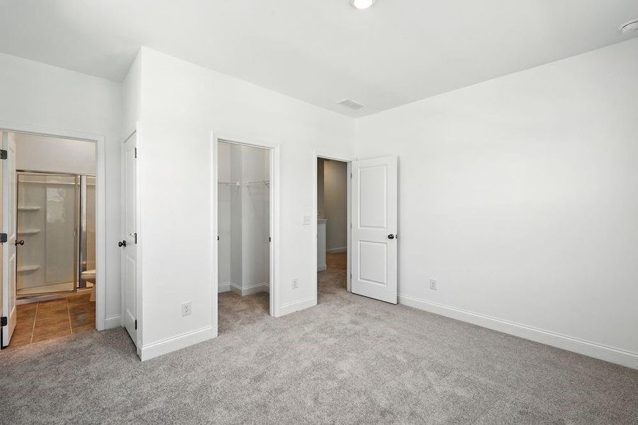Spacious, unfurnished interior of a new home in Bennett Farm, Loganville (Image 20).
