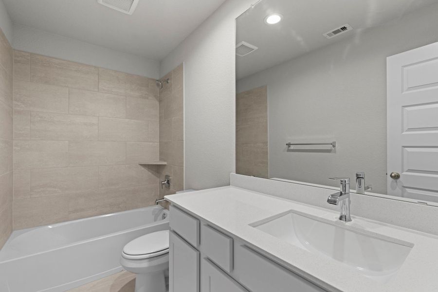 Furnished interior view inside a new home in Briarwood Crossing, Rosenberg (Image 13). Furnished interior view inside a new home in Briarwood Crossing, Rosenberg (Image 13).