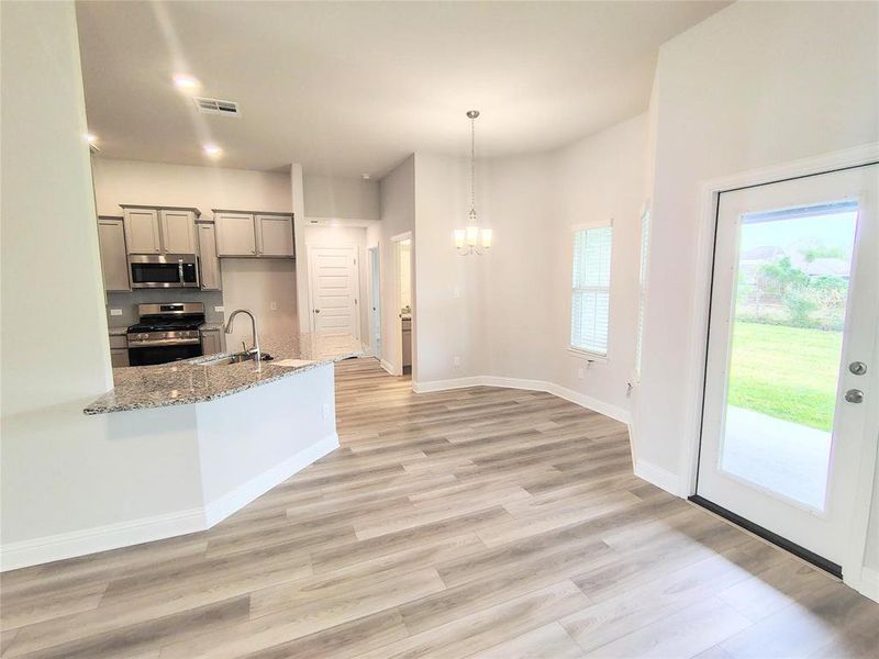 Spacious, unfurnished interior of a new home in Bayou Bend Estates, Dickinson (Image 9). Spacious, unfurnished interior of a new home in Bayou Bend Estates, Dickinson (Image 9).