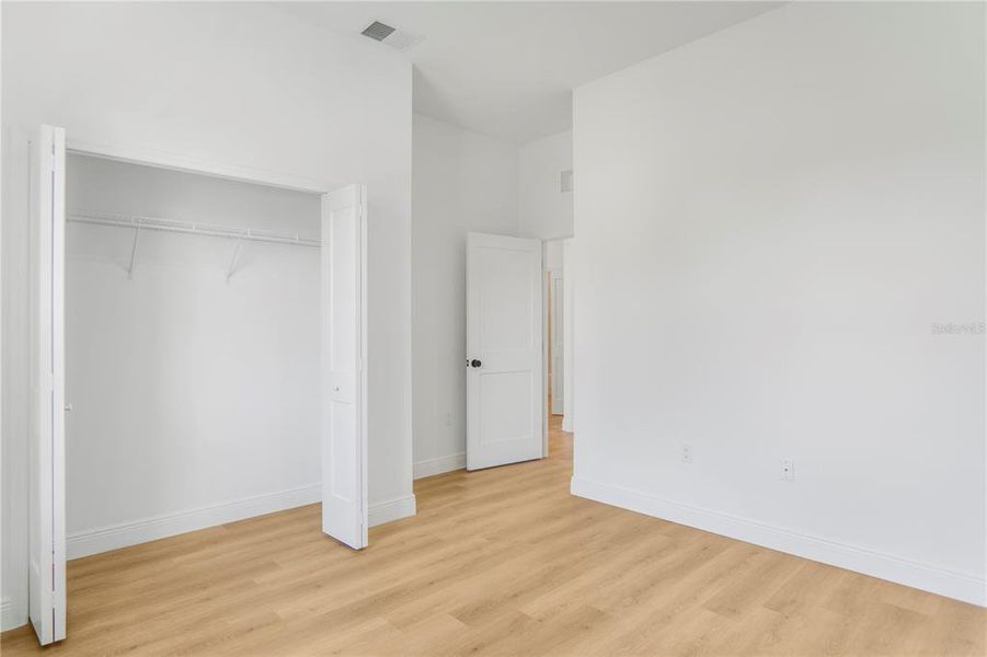 Spacious, unfurnished interior of a new home in , Apopka (Image 41).