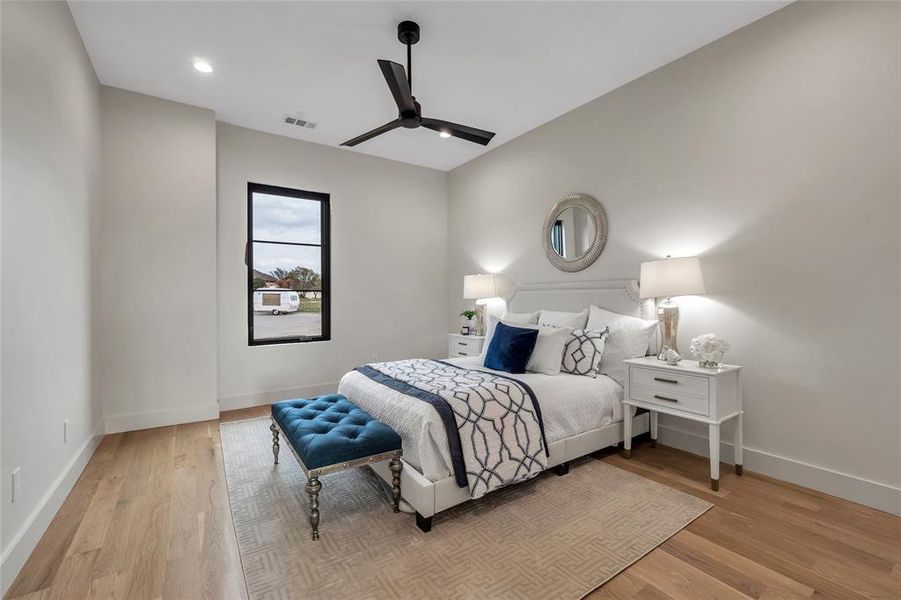 Furnished interior view inside a new home in Montclair, Prosper (Image 26).