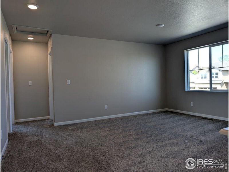 Spacious, unfurnished interior of a new home in Highlands Preserve, Mead (Image 11).
