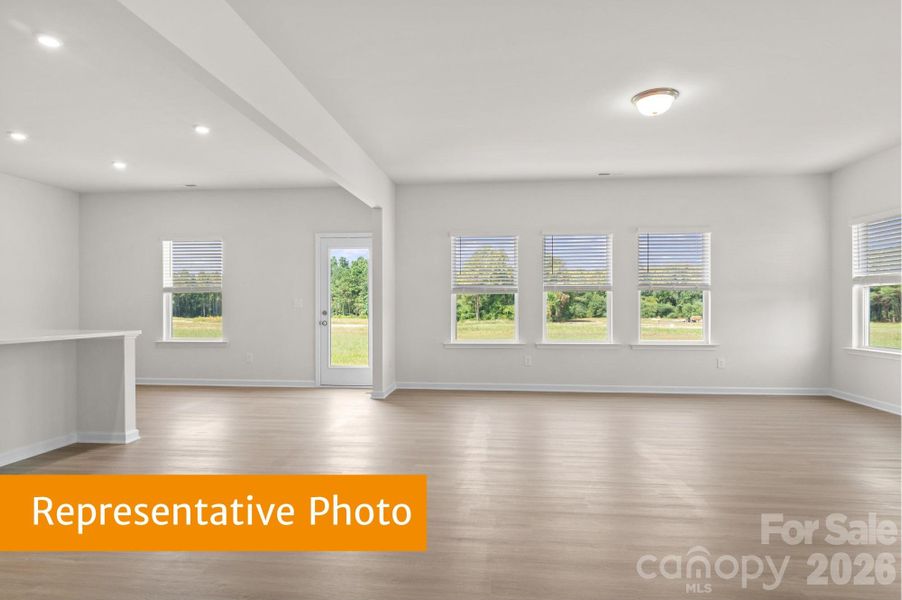 Spacious, unfurnished interior of a new home in Cedar Meadows, Monroe (Image 9).