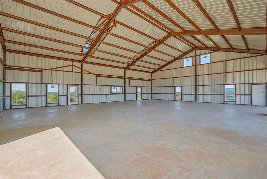 Community amenities in , Santo (Image 8).