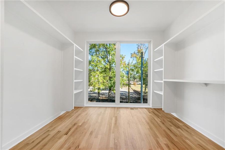 Spacious, unfurnished interior of a new home in , Atlanta (Image 23). Spacious, unfurnished interior of a new home in , Atlanta (Image 23).