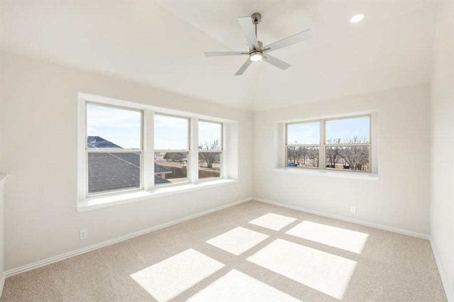 Spacious, unfurnished interior of a new home in El Dorado, Granbury (Image 34).