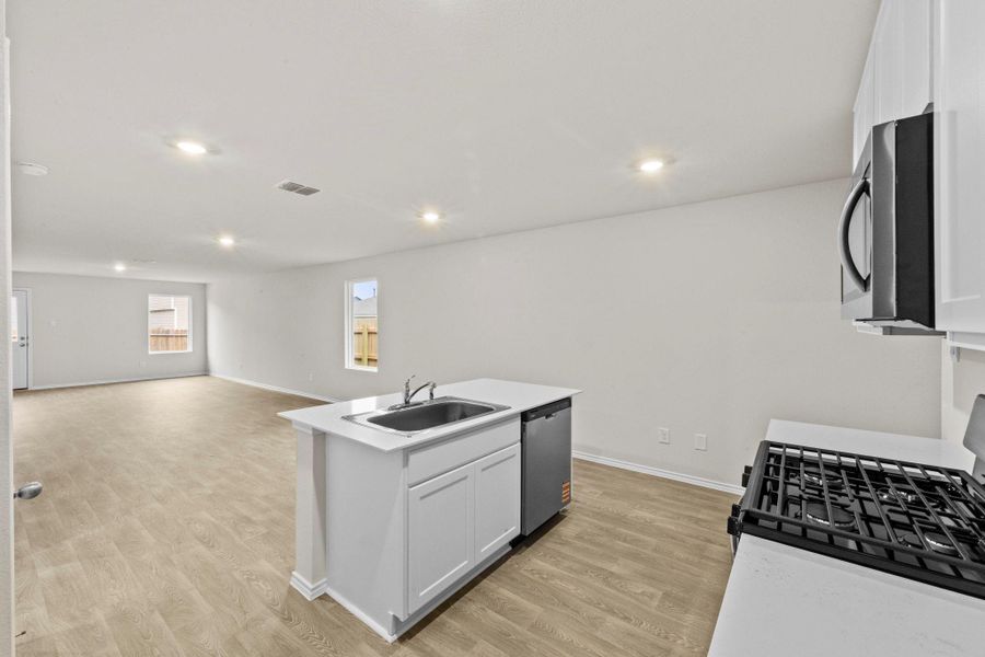Furnished interior view inside a new home in Sunset Oaks, Maxwell (Image 11).