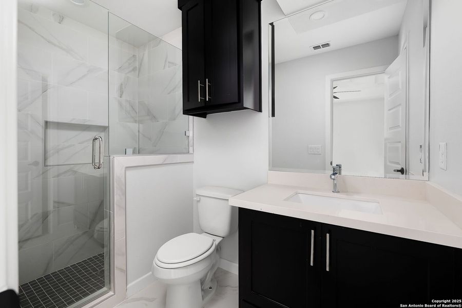 Furnished interior view inside a new home in , Weslaco (Image 5).