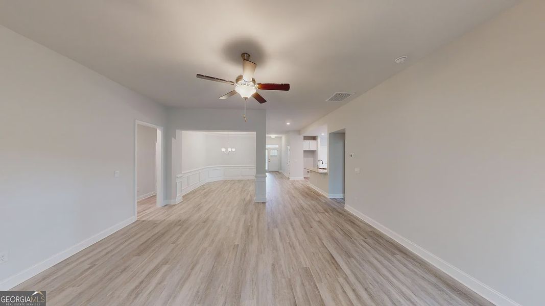 Spacious, unfurnished interior of a new home in Holliday Pass, Griffin (Image 17).