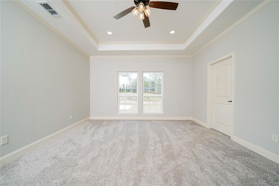 Spacious, unfurnished interior of a new home in , Gladewater (Image 12).
