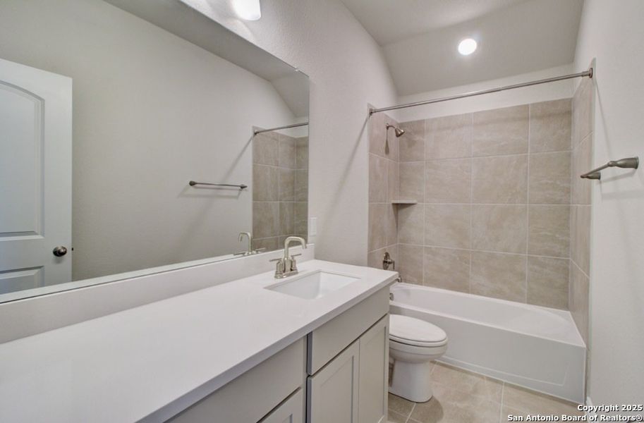 Furnished interior view inside a new home in The Crossvine, Schertz (Image 2). Furnished interior view inside a new home in The Crossvine, Schertz (Image 2).