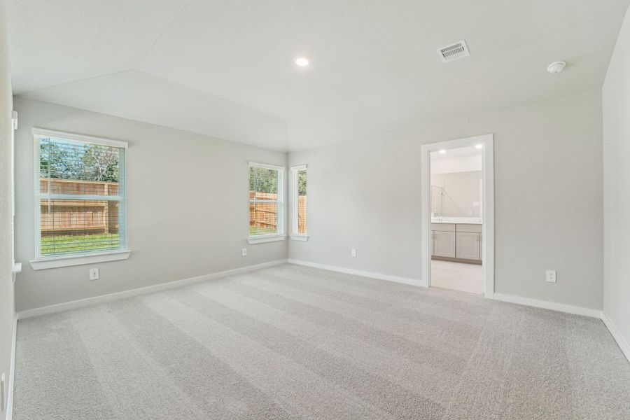 Spacious, unfurnished interior of a new home in Stewart's Ranch, Conroe (Image 36). Spacious, unfurnished interior of a new home in Stewart's Ranch, Conroe (Image 36).