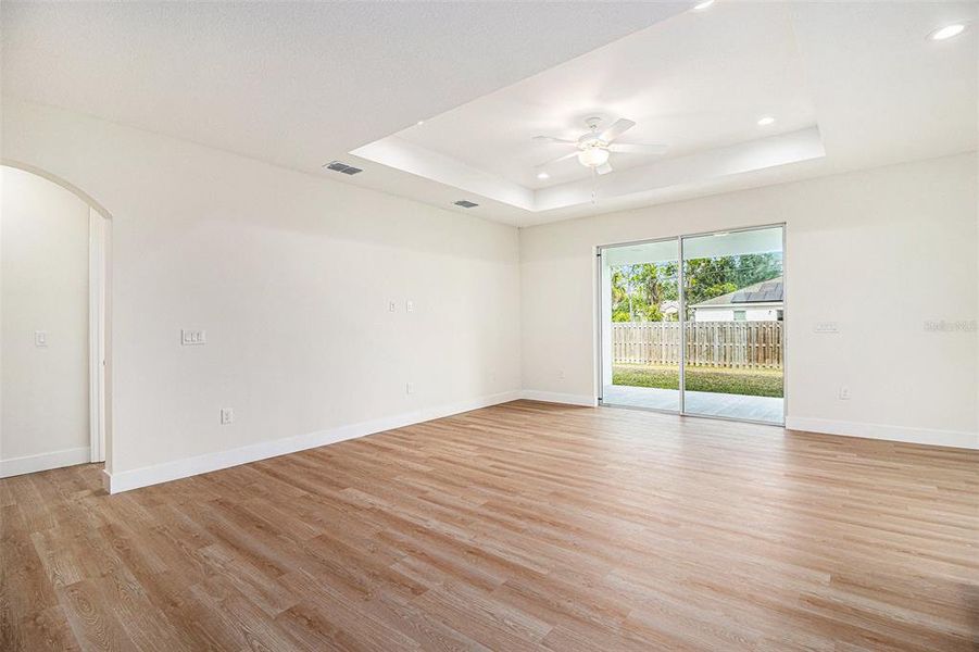 Spacious, unfurnished interior of a new home in , Palm Bay (Image 18).