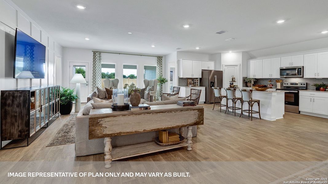 Furnished interior view inside a new home in Sonoma Oaks, Fredericksburg (Image 12).