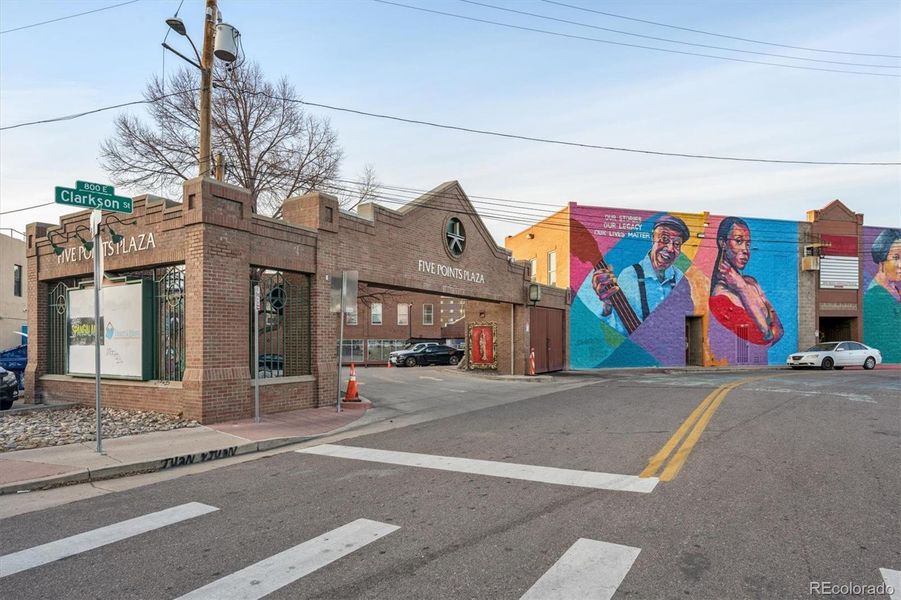 Vibrant Community with every nearby