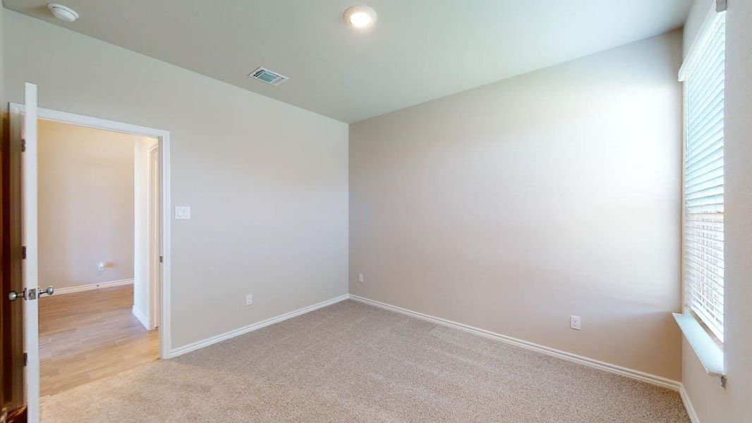 Spacious, unfurnished interior of a new home in Sterling Meadows, Salado (Image 19).