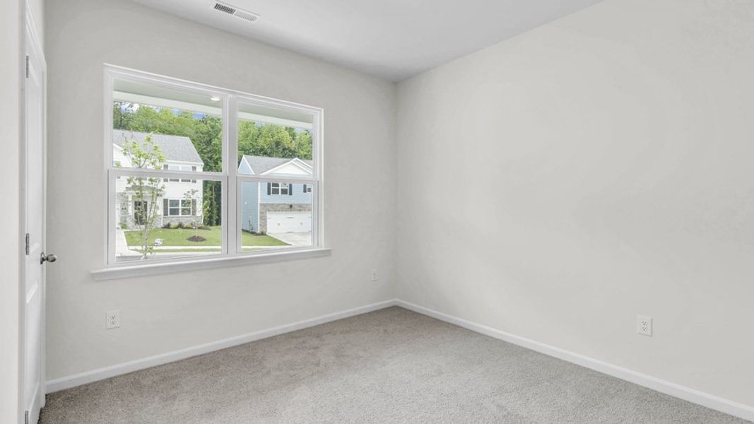 Spacious, unfurnished interior of a new home in Forest Creek, Winston-Salem (Image 28).