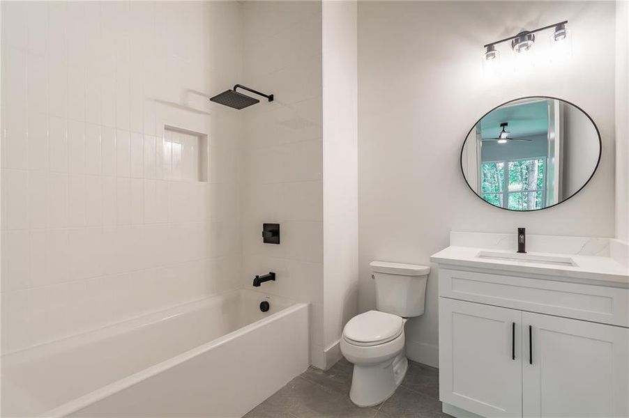 Furnished interior view inside a new home in , Gainesville (Image 4).