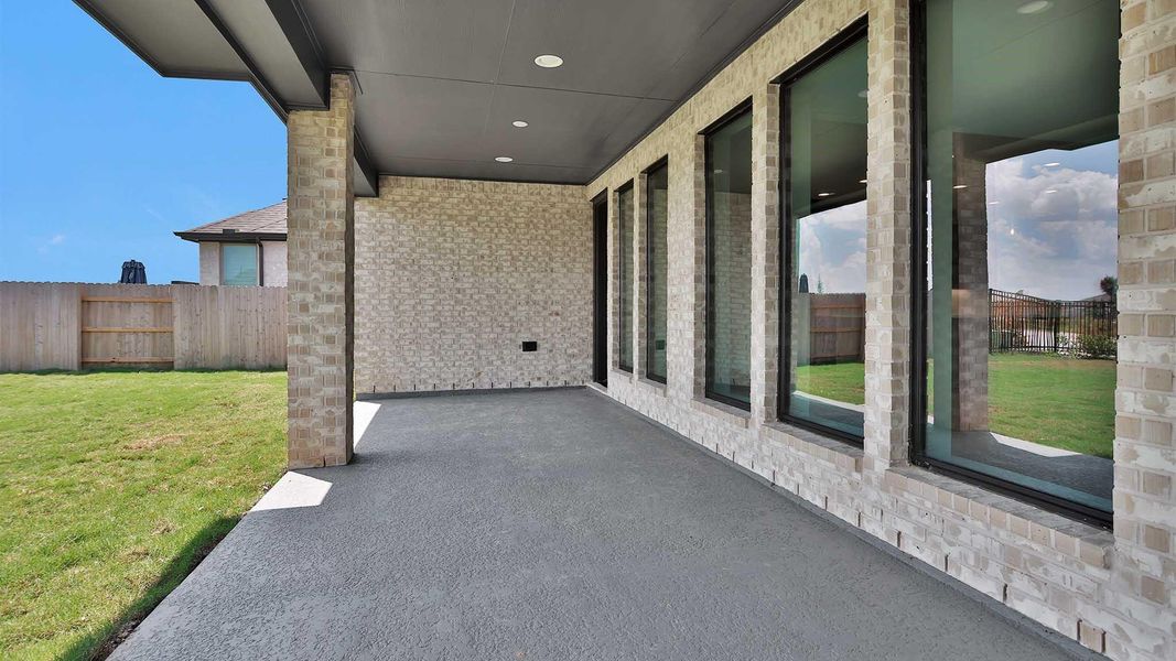 Exterior details and patio area of a home in Elyson, Katy (Image 3).