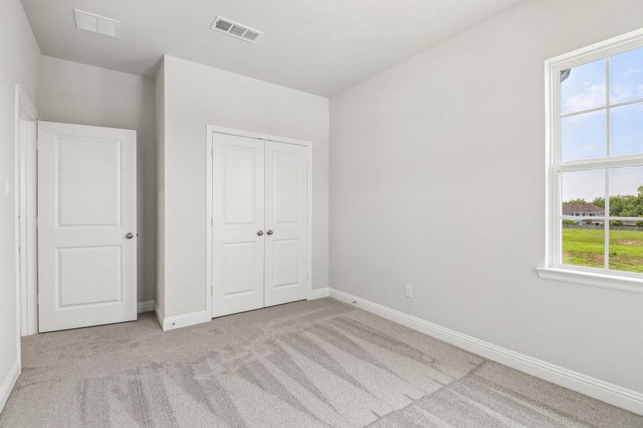Spacious, unfurnished interior of a new home in Sienna 40', Missouri City (Image 22). Spacious, unfurnished interior of a new home in Sienna 40', Missouri City (Image 22).