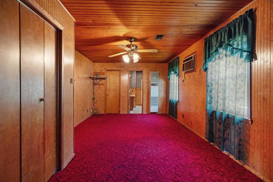 Spacious, unfurnished interior of a new home in , Paris (Image 7). Spacious, unfurnished interior of a new home in , Paris (Image 7).