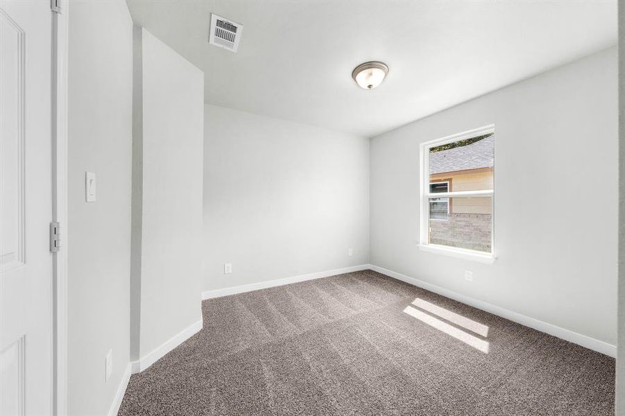 Spacious, unfurnished interior of a new home in , West Tawakoni (Image 12).