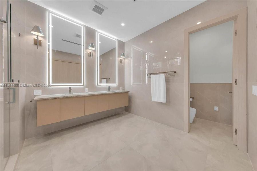 Furnished interior view inside a new home in , Marco Island (Image 21).