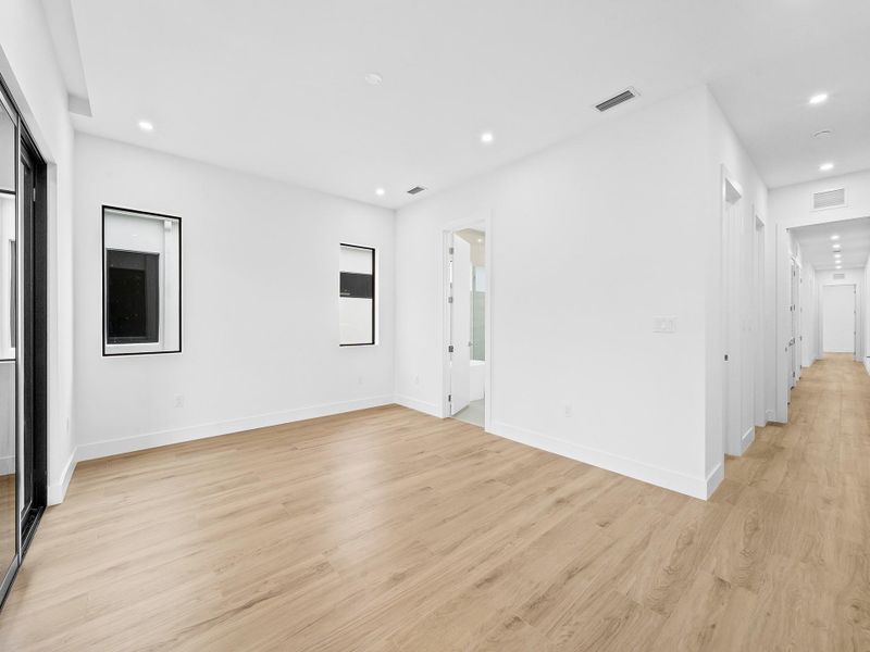 Spacious, unfurnished interior of a new home in , Fort Lauderdale (Image 40). Spacious, unfurnished interior of a new home in , Fort Lauderdale (Image 40).