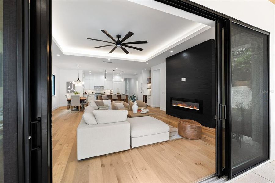 Furnished interior view inside a new home in , Orlando (Image 54).