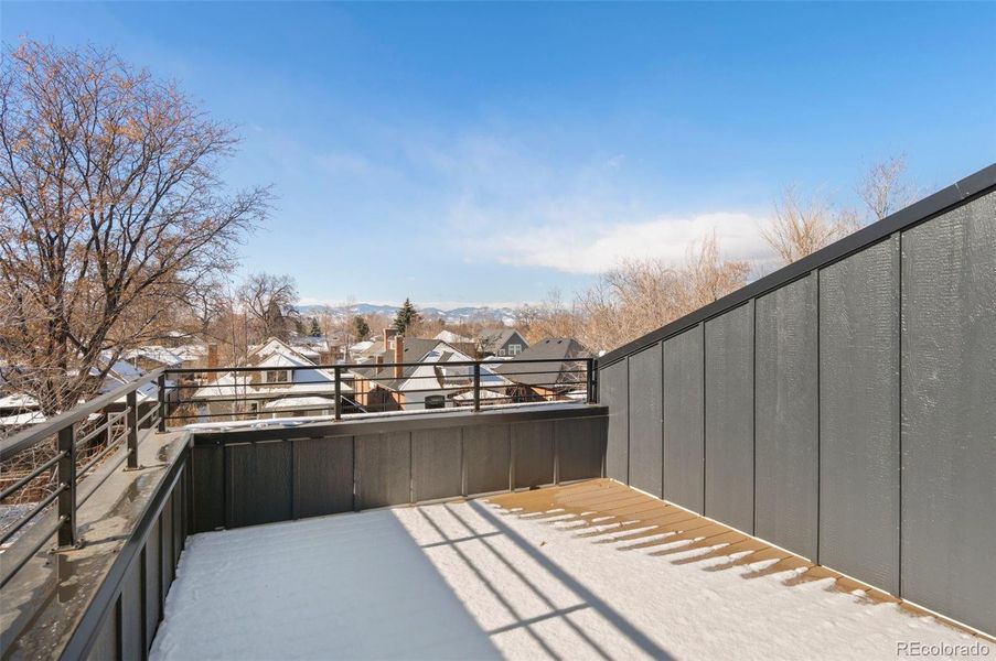 West Facing Deck with Mountain Views