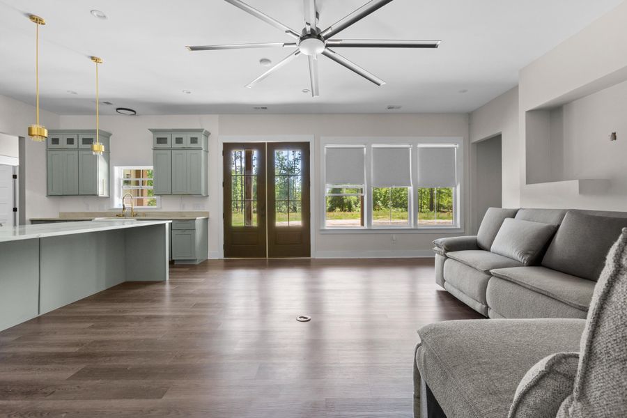 Spacious, unfurnished interior of a new home in , Walterboro (Image 15).