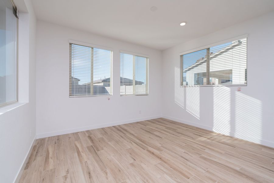 Spacious, unfurnished interior of a new home in Terraza, San Tan Valley (Image 11). Spacious, unfurnished interior of a new home in Terraza, San Tan Valley (Image 11).